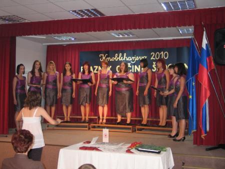 Škocjan poje in igra ter podelitev priznanj krvodajalecm 12